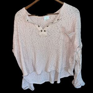 By Together light blush pink knit long sleeved top size medium‎